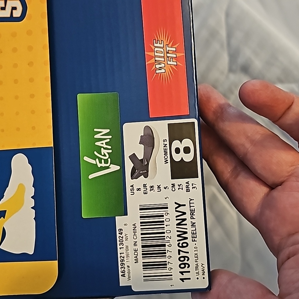 NWT Skechers slip in sandals - Picture 7 of 7